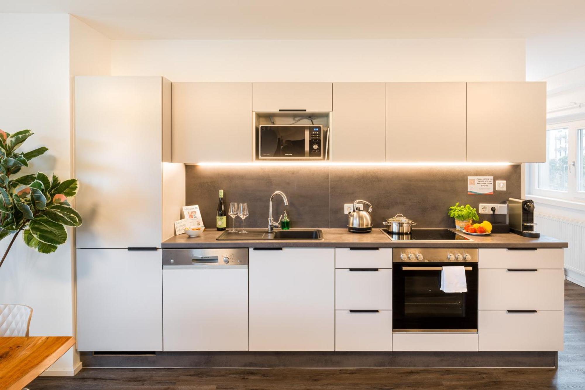 Urban Island I Riverside Apartment Vienna